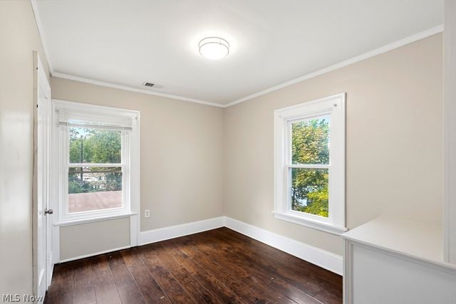 17930 Chagrin Boulevard, Shaker Heights, OH 44122