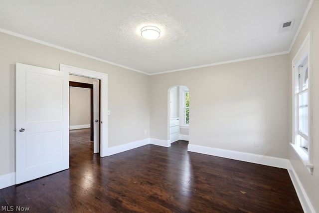 17930 Chagrin Boulevard, Shaker Heights, OH 44122