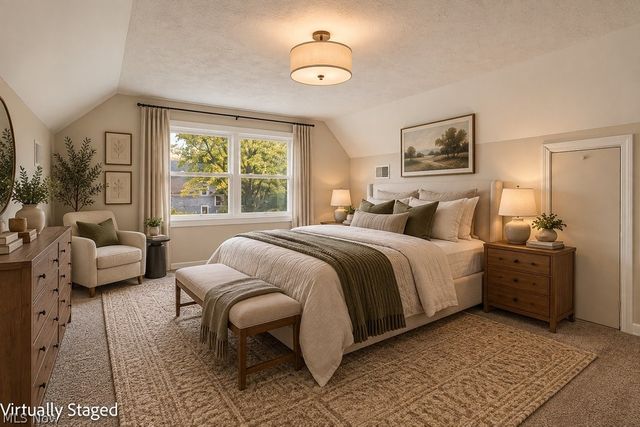 17930 Chagrin Boulevard, Shaker Heights, OH 44122
