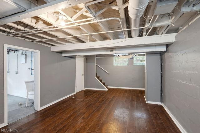 17930 Chagrin Boulevard, Shaker Heights, OH 44122