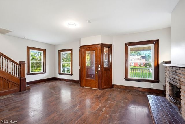 17930 Chagrin Boulevard, Shaker Heights, OH 44122