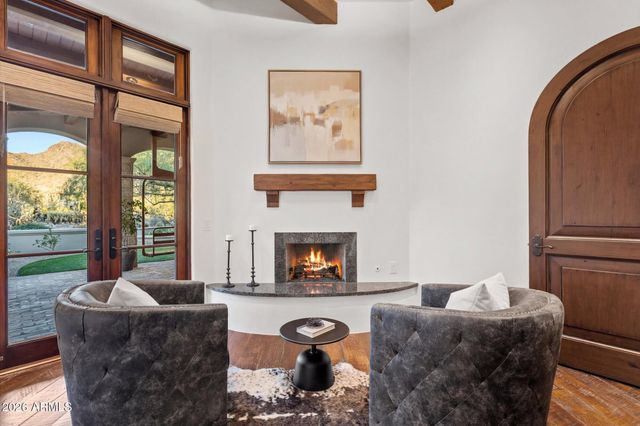 9820 E THOMPSON PEAK Parkway 648, Scottsdale, AZ 85255