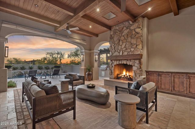 9820 E THOMPSON PEAK Parkway 648, Scottsdale, AZ 85255