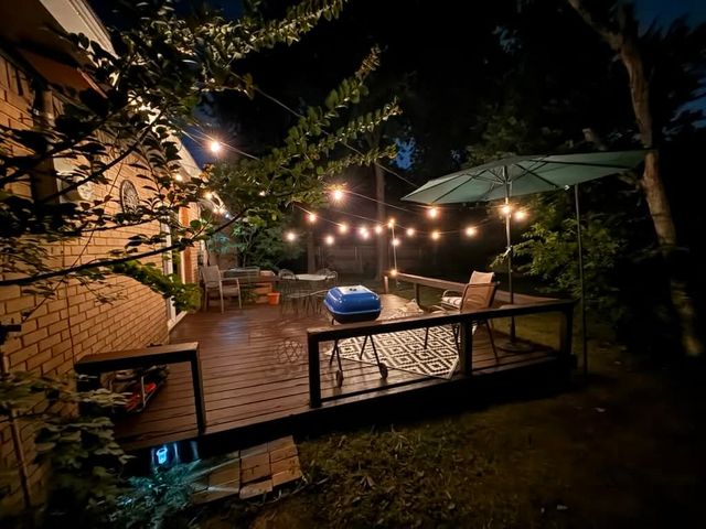 1605 E Lovers Lane, Arlington, TX 76010