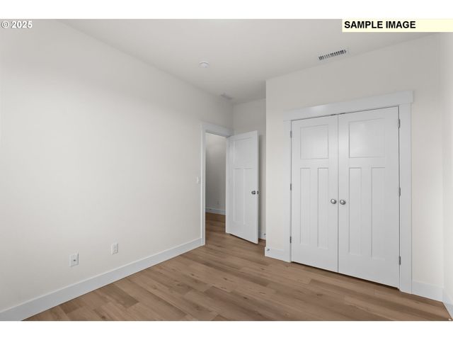 2243 E OTTER Loop 58, La Center, WA 98629