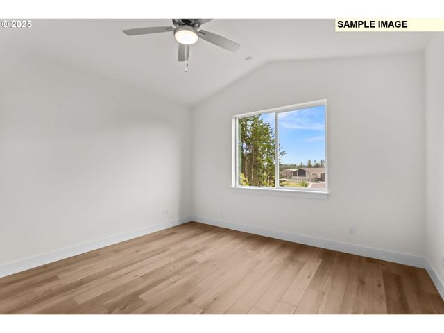 2243 E OTTER Loop 58, La Center, WA 98629