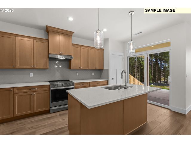 2243 E OTTER Loop 58, La Center, WA 98629