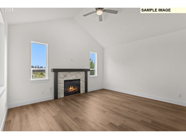 2243 E OTTER Loop 58, La Center, WA 98629