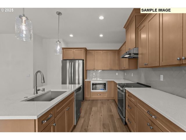 2243 E OTTER Loop 58, La Center, WA 98629