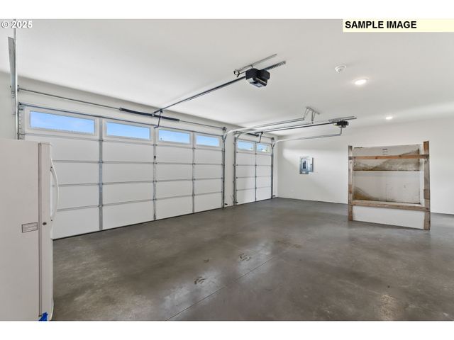 2243 E OTTER Loop 58, La Center, WA 98629