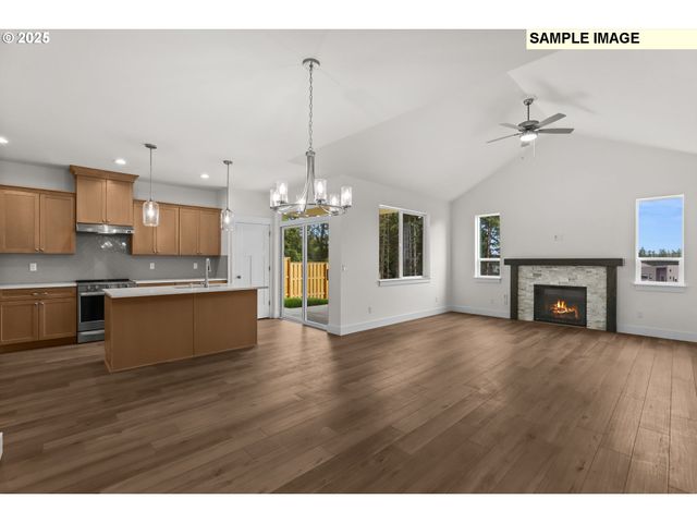 2243 E OTTER Loop 58, La Center, WA 98629