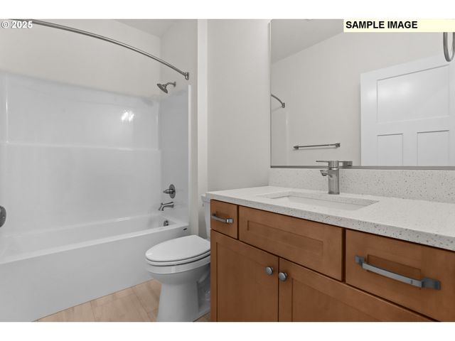 2243 E OTTER Loop 58, La Center, WA 98629