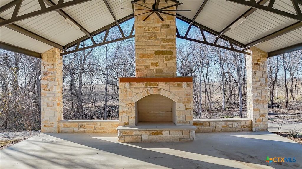 Image 10 of property listing at Lot 70 Stillwater Shores, Corsicana, TX 75109