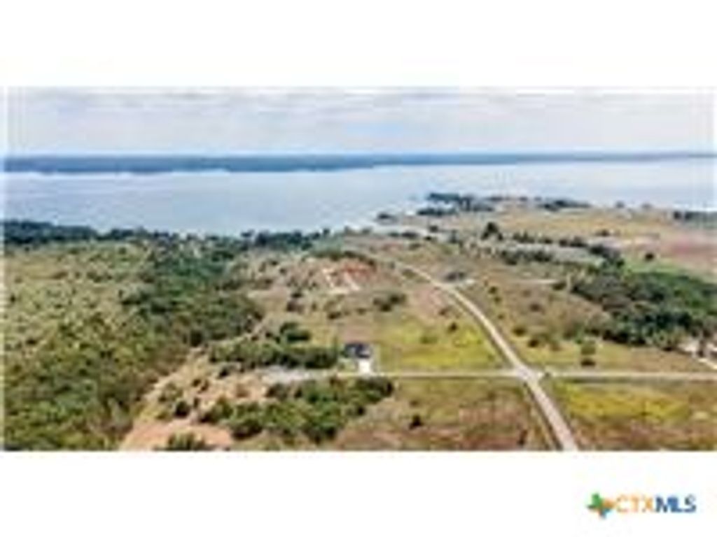 Image 3 of property listing at Lot 70 Stillwater Shores, Corsicana, TX 75109