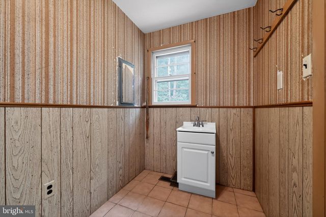 581 PORCHTOWN RD, Pittsgrove, NJ 08318