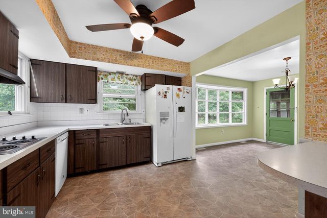 581 PORCHTOWN RD, Pittsgrove, NJ 08318