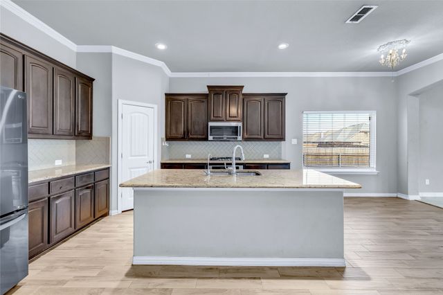 2013 San Marino Lane, Lewisville, TX 75077