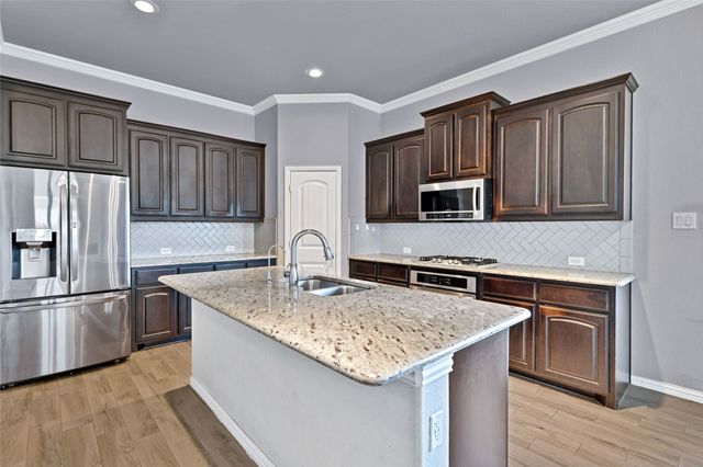 2013 San Marino Lane, Lewisville, TX 75077