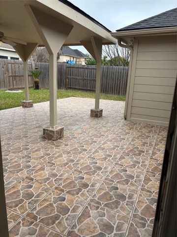 903 Christopher, Baytown, TX 77521