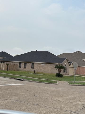 903 Christopher, Baytown, TX 77521
