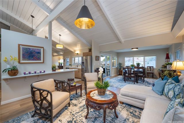6046 Haleola Street, Honolulu, HI 96821