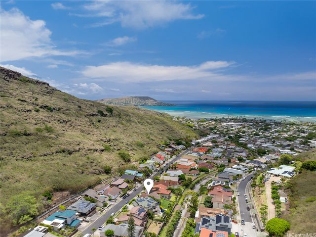 6046 Haleola Street, Honolulu, HI 96821