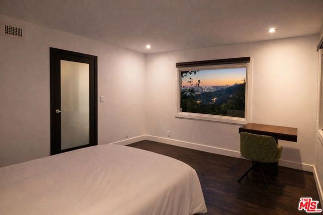 8810 Hollywood Boulevard, Los Angeles, CA 90069