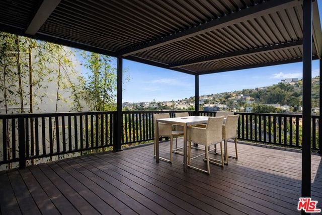 8810 Hollywood Boulevard, Los Angeles, CA 90069