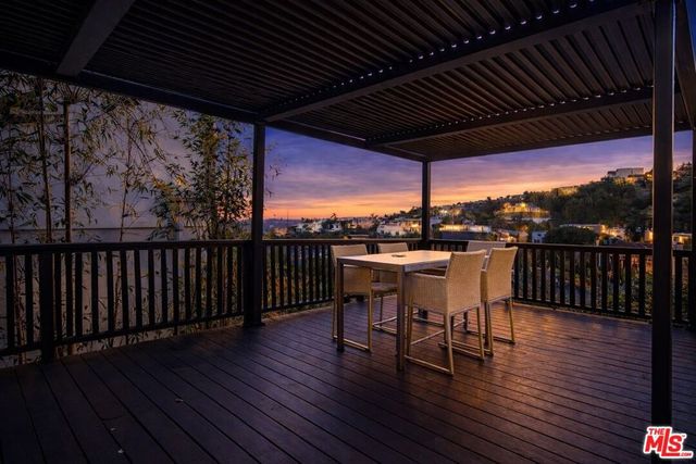 8810 Hollywood Boulevard, Los Angeles, CA 90069