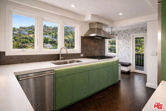 8810 Hollywood Boulevard, Los Angeles, CA 90069