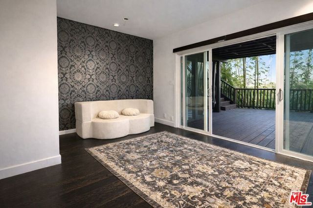 8810 Hollywood Boulevard, Los Angeles, CA 90069