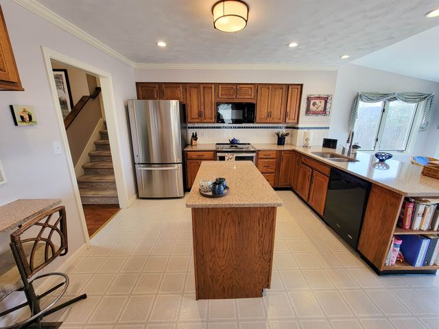 13 Fox Run Road, Underhill, VT 05489