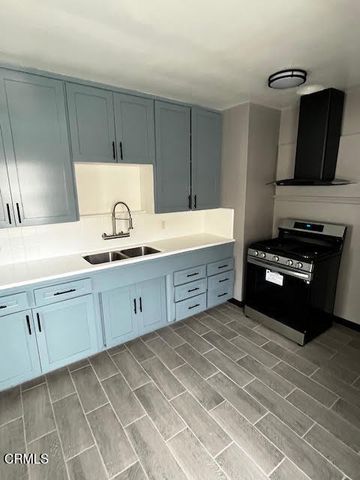 318 320 E Market Street, Long Beach, CA 90805