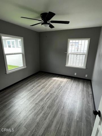 318 320 E Market Street, Long Beach, CA 90805
