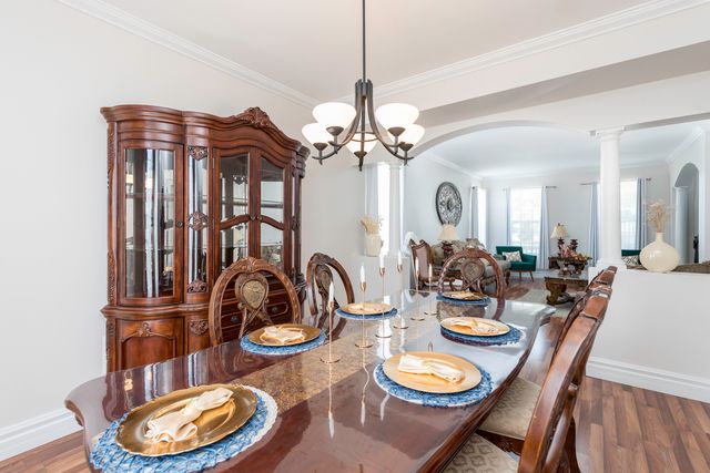 1650 Natures Way, Lindenhurst, IL 60046