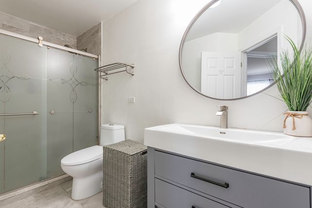 1650 Natures Way, Lindenhurst, IL 60046