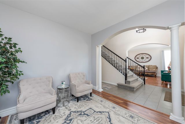 1650 Natures Way, Lindenhurst, IL 60046