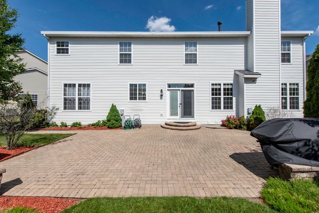 1650 Natures Way, Lindenhurst, IL 60046