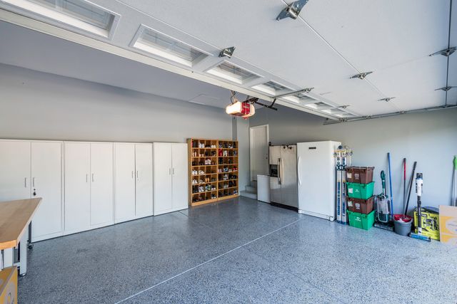 1650 Natures Way, Lindenhurst, IL 60046