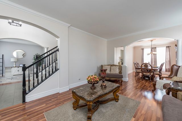 1650 Natures Way, Lindenhurst, IL 60046