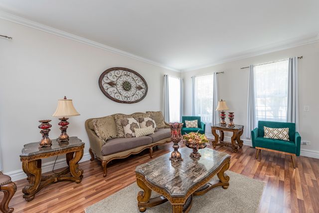 1650 Natures Way, Lindenhurst, IL 60046