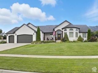 253 N RED SLIDE DR, Wellsville, UT 84339