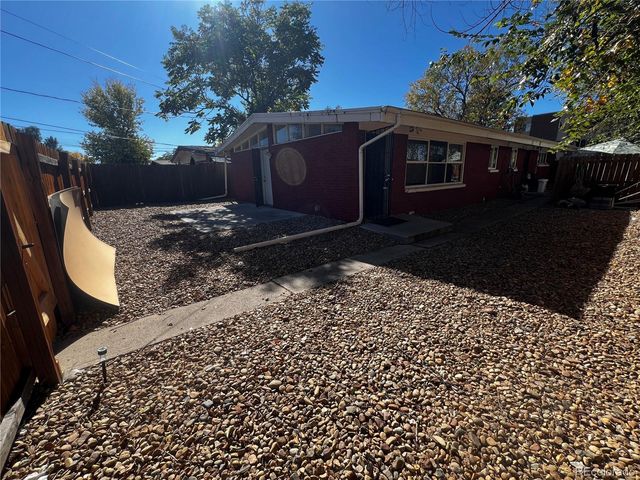 1932 Dallas Street, Aurora, CO 80010