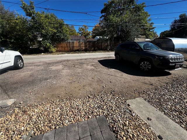 1932 Dallas Street, Aurora, CO 80010