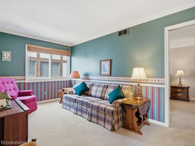 1082 Country Club Drive 84, St. Clair Shores, MI 48082