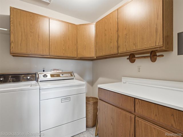1082 Country Club Drive 84, St. Clair Shores, MI 48082