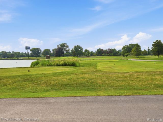 1082 Country Club Drive 84, St. Clair Shores, MI 48082
