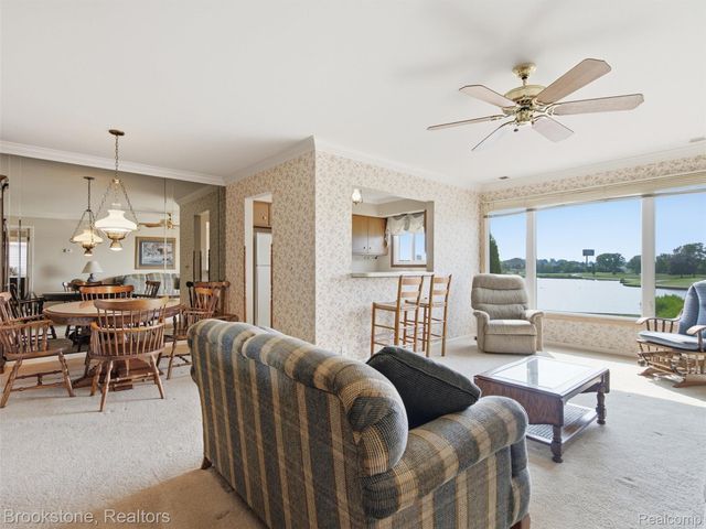1082 Country Club Drive 84, St. Clair Shores, MI 48082