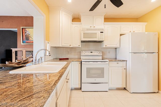 3375 Boca Ciega DR D6, Naples, FL 34112