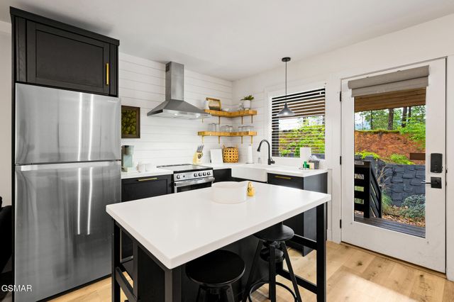 4155 Dollys Drive, Sevierville, TN 37876